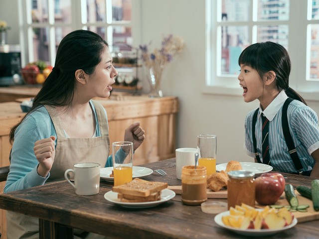 孩子反抗媽媽
