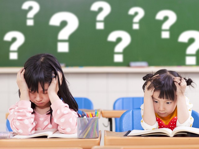 讀書的孩子很多問號